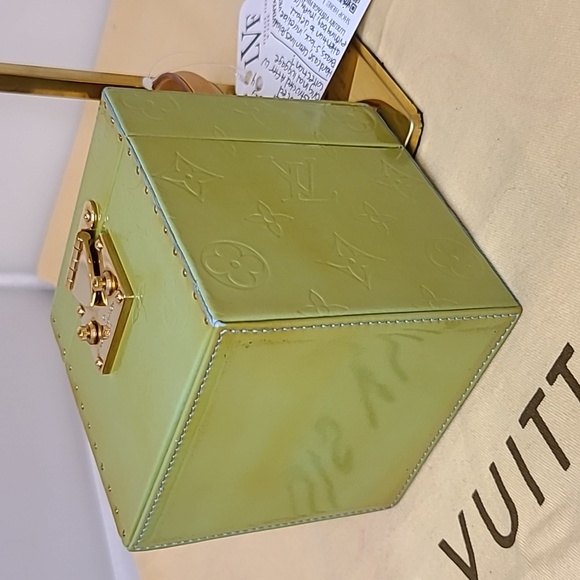 LOUIS VUITTON VINTAGE 1998 MONOGRAM VERNIS BLEECKER POUCH GREEN/BLUE STUNNING! - Picture 10 of 17